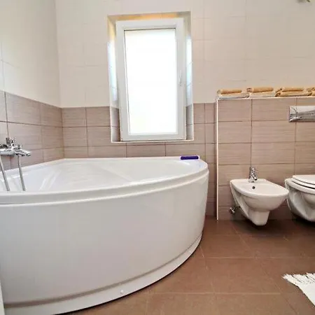 Apartment Lucija - Two Bedroom With Terrace And Garden View *