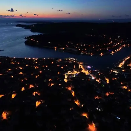 Apartment Lucija - Two Bedroom With Terrace And Garden View Vela Luka