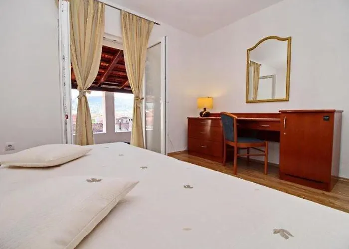 With Terrace And Garden * Vela Luka