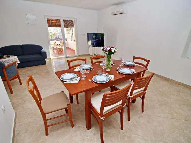 With Terrace And Garden * Vela Luka