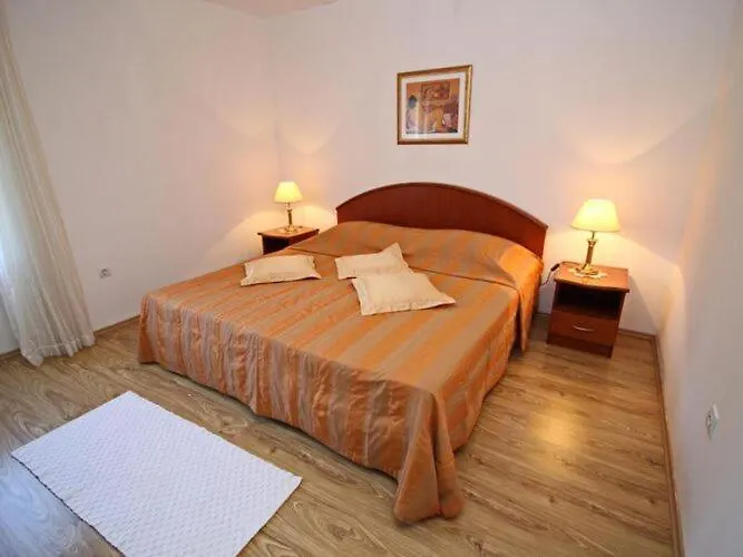 Apartamento With Terrace And Garden Vela Luka