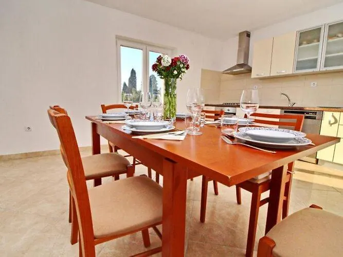 With Terrace And Garden Apartamento *