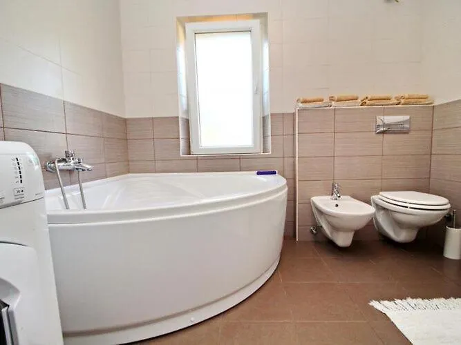 Apartman With Terrace And Garden *