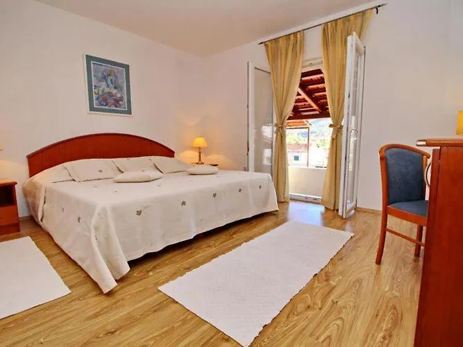 With Terrace And Garden * Vela Luka